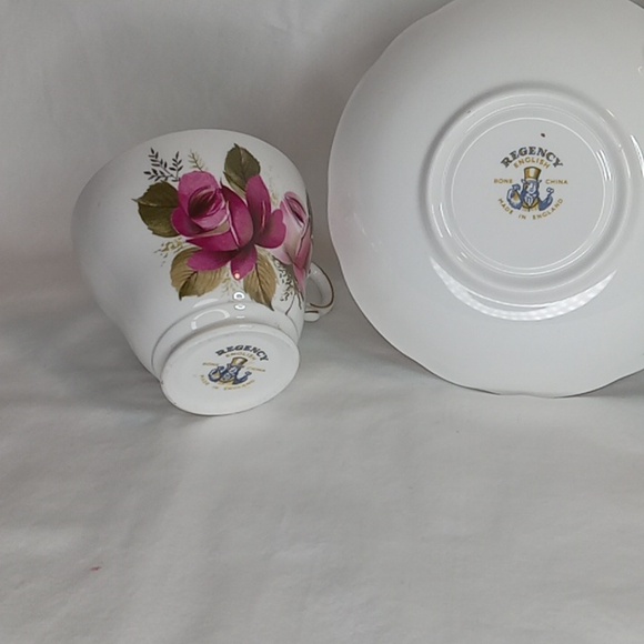 Vintage Regency English Bone China Floral Teacup and Saucer Set with Gold Trim - Picture 6 of 6